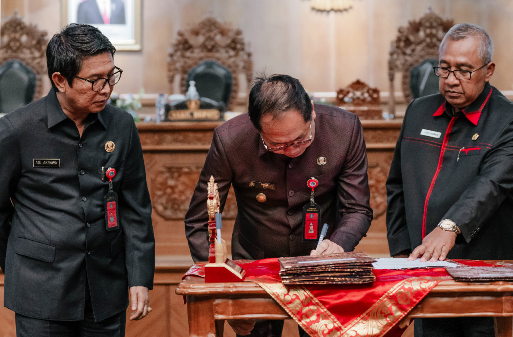 Bupati Giri Prasta Hadiri Penutupan Rapat Paripurna DPRD Badung